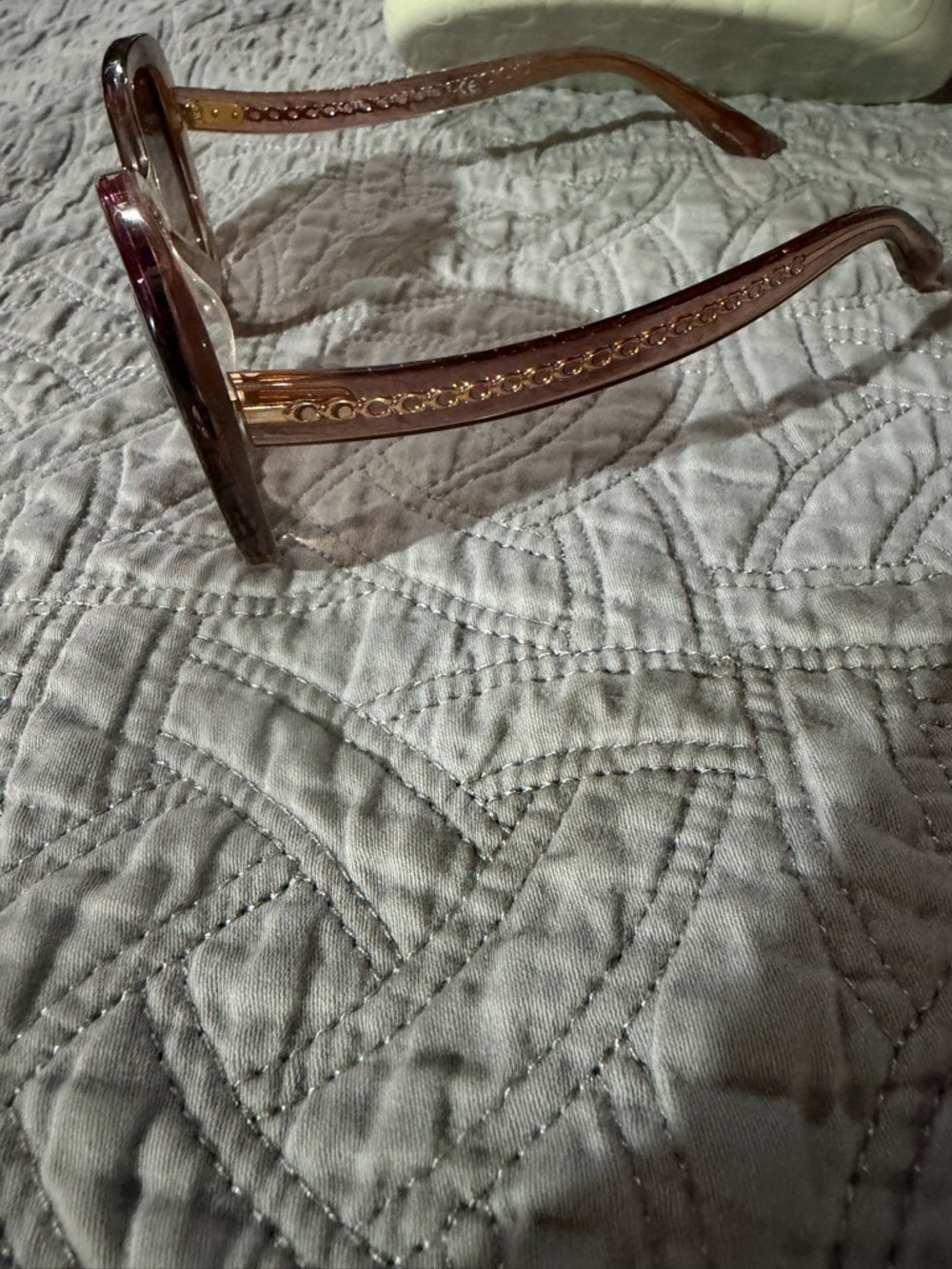 Coach Women’s Purple Gradient Sunglasses with Cream Logo Case - Picture 5 of 7